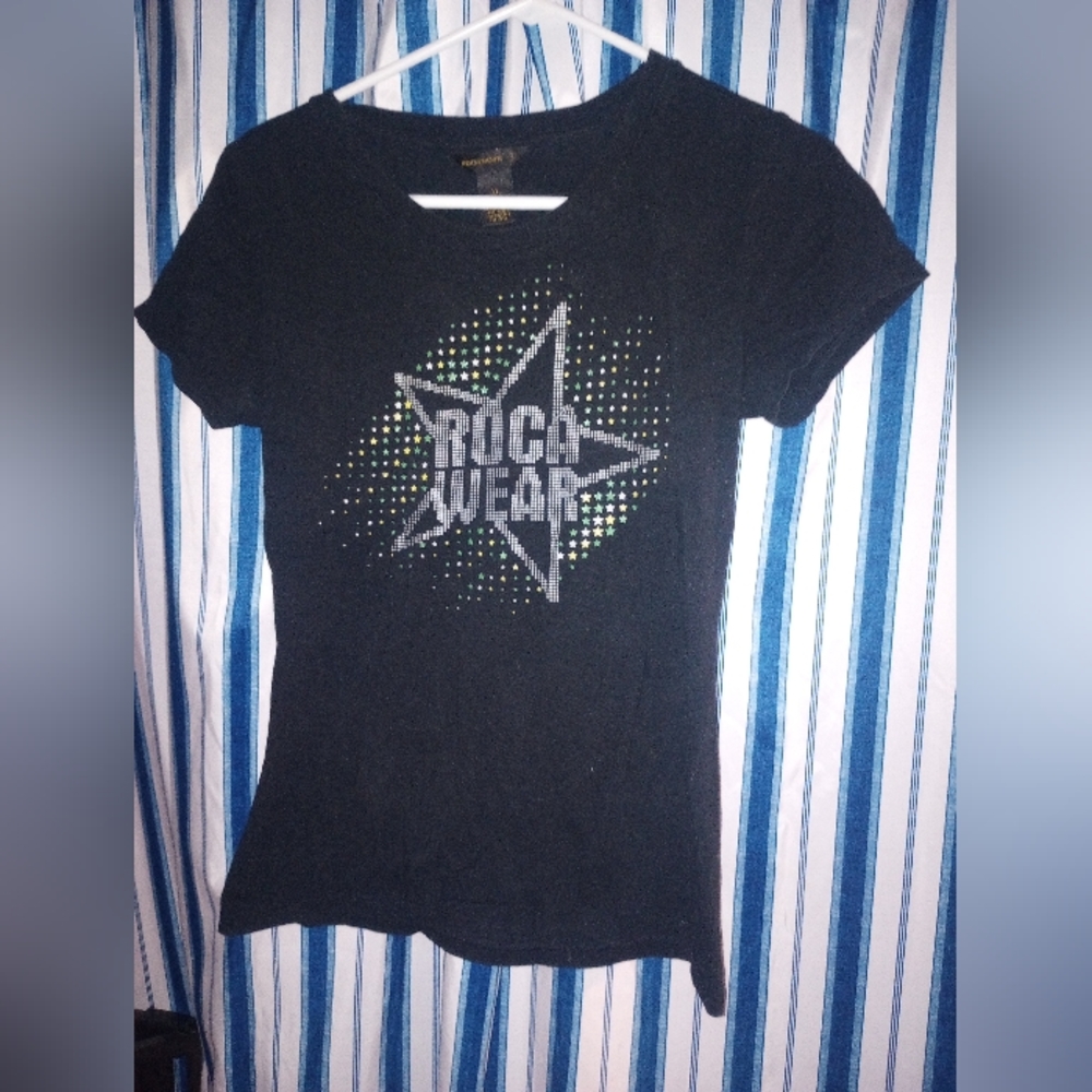 Woman's Rocawear t shirt XL